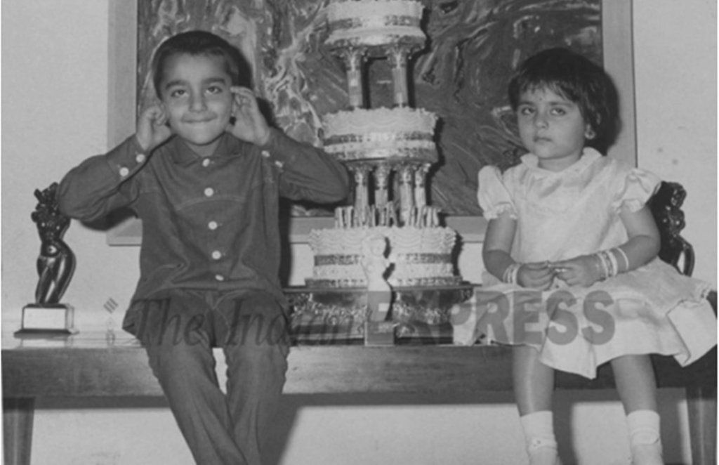 Sanjay Dutt, Nargis Dutt, Sunil Dutt, Sanjay Dutt smoke Habit, Sanju Baba, Sanjay Dutt House Garden, Sanju