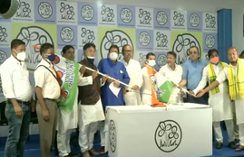 West Bengal, Alipurduar district, Ganga Prasad Sharma, district, BJP district president joins TMC, CM Mamata