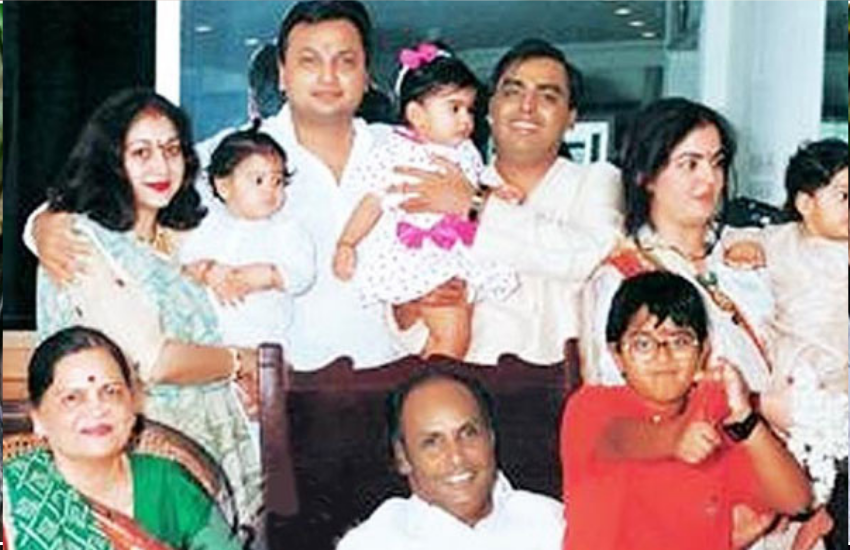 नीता अंबानी ने सिमी ग्रेवाल के साथ बातचीत में अनंत के बचपन के किस्से का जिक्र करते हुए बताया था कि उनके बेटे के कारण उनका घर चिड़ियाघर जैसा हो गया था।