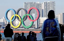 Tokyo Olympics: पहले दिया 1.60 लाख कंडोम का ऑर्डर, अब ओलंपिक के आयोजकों ने एथलीट्स पर लगाया यह प्रतिबंध
