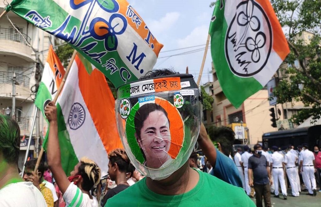 West Bengal, TMC, BJP, BJP workers, purifying, prinkling Gangajal, Kolkata news, Kolkata latest news, Kolkata news live, Kolkata news today, Today news Kolkata,TMC,floods, jansatta