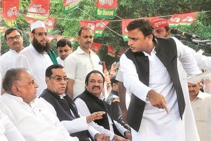 Dimple Yadav, Akhilesh Yadav SP, Mulayam Singh second wife