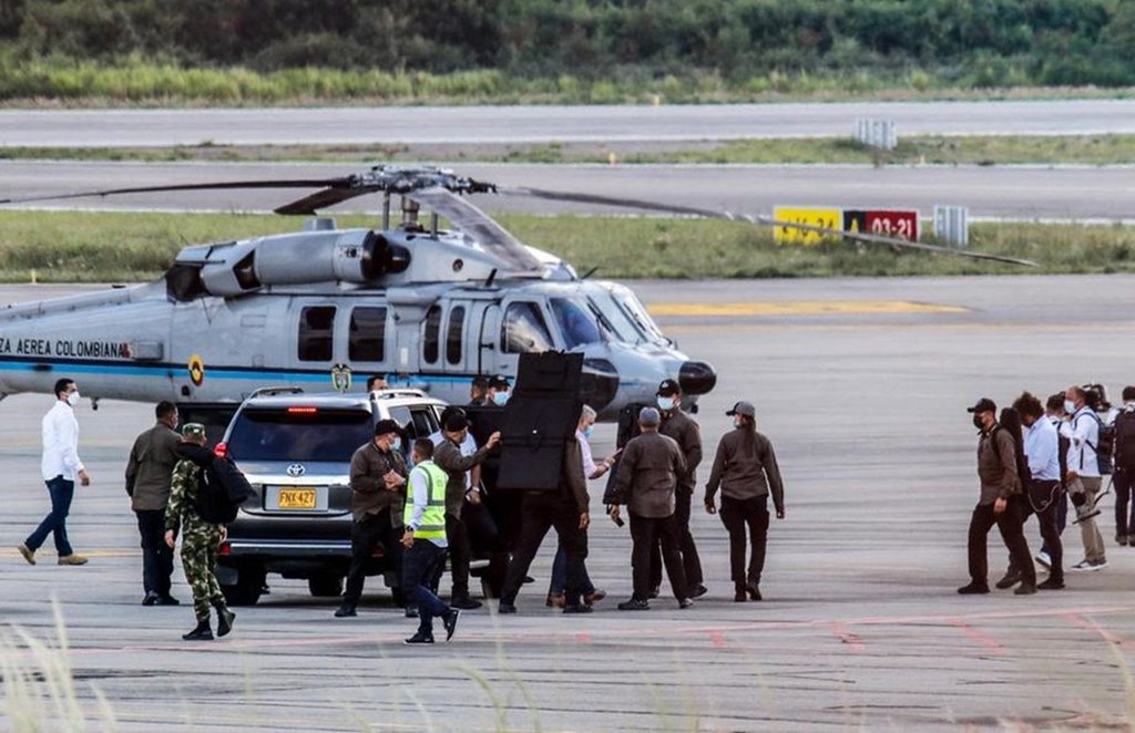 Colombia, Gunfire