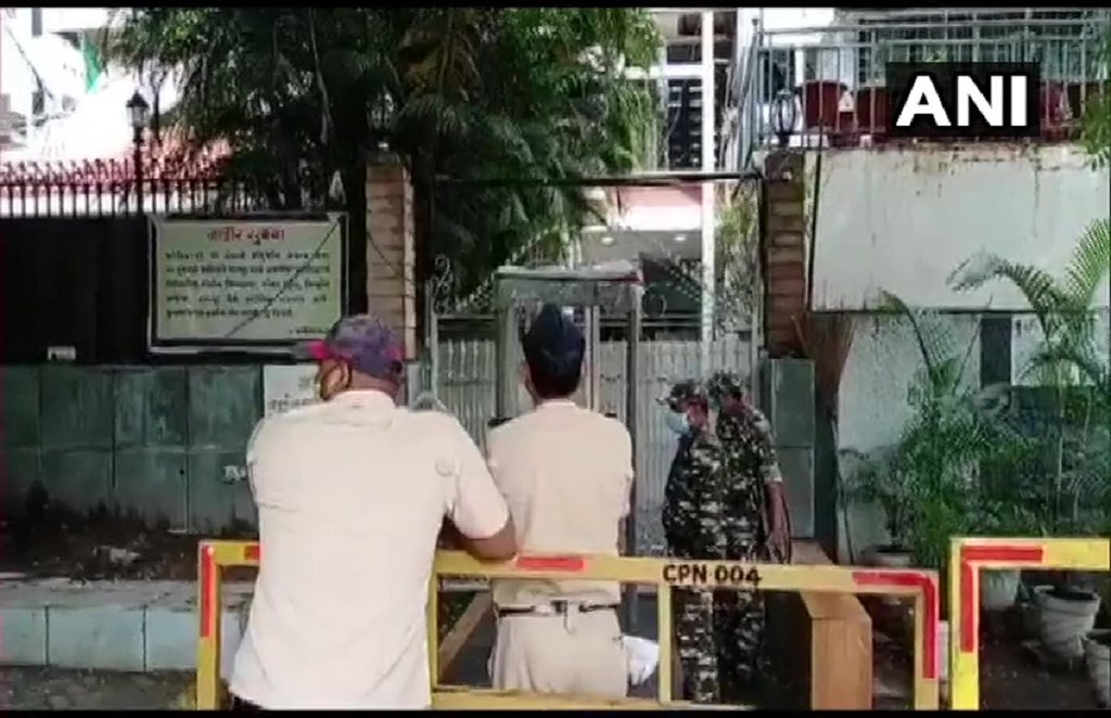 NCP, Shivsena, maharastra government, sharad pawar, uddhav thakre, BJP, Anil Deshmukh,Enforcement Directorate, ed raid, ed raid today, anil deshmukh, anil deshmukh residence, अनिल देशमुख, प्रवर्तन निदेशालय, प्रवर्तन निदेशालय का छापा, नागपुर, अनिल देशमुख का घर, प्रवर्तन निदेशालय की छापेमारी, India News in Hindi, Latest India News Updates, jansatta