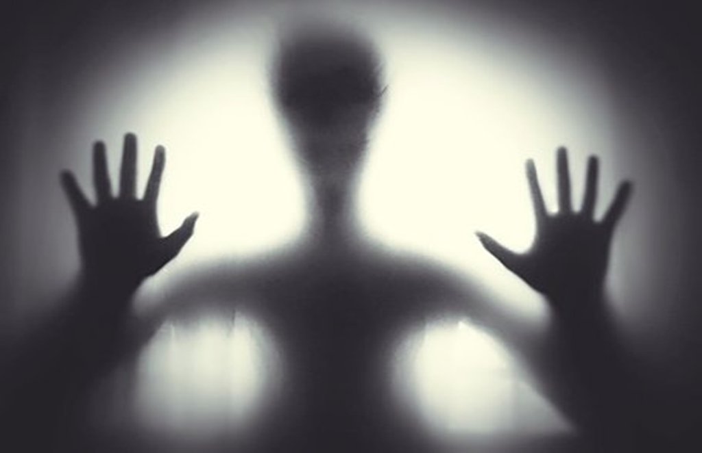 Dream Interpretation, sapne me bhoot dekhna, sapne me aatma dekhna, sapno ka matlab, sapne me mare hue log dekhna,
