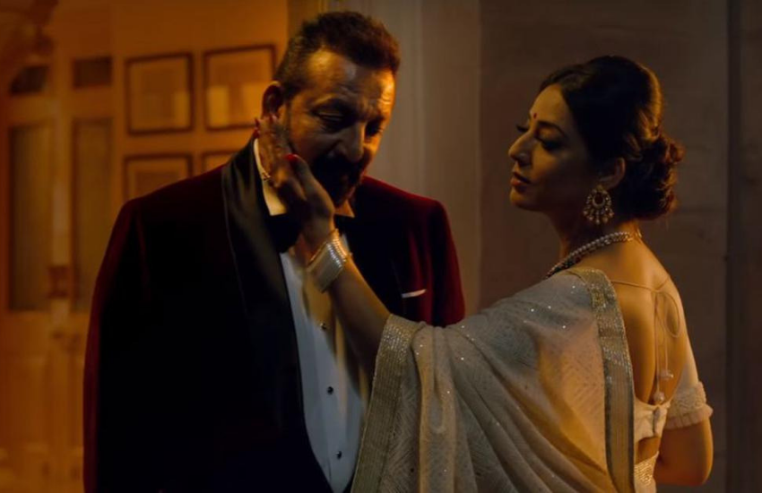 संजय दत्त (Sanjay Dutt) के साथ 'साहब बीवी और गैंगस्टर- 3' में नजर आई उनकी को-स्टार को शादी जैसी रस्मों और बंधन पर विश्वास नहीं है। साल 2009 में आई फिल्म 'देव डी' से पहचान बना चुकी ये एक्ट्रेस बिन ब्याही एक बेटी की मां हैं। एक्ट्रेस ने बालिग होने से पहले ही शादी कर ली थी, लेकिन शादी चल नहीं सकी और जल्दी ही तलाक हो गया। तलाक के बाद एक्ट्रेस लिव इन में रही और एक बेटी की मां भी बन गई, लेकिन दोबारा शादी नहीं की। इस एक्ट्रेस ने शादी और बिना शादी बच्चे पैदा करने पर बेहद बोल्ड बयान भी दिए थे। आइए जानें इस एक्ट्रेस की लाइफ के बारे में।