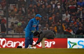 ms dhoni, MAHENDRA SINGH DHONI