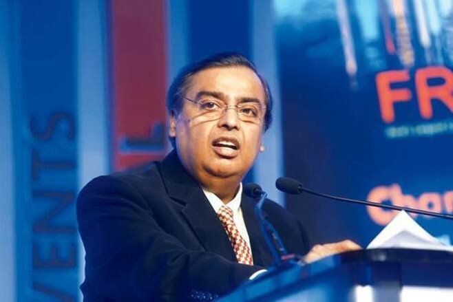 मुकेश अंबानी की मुश्किलें बढ़ा रही Flipkart-Amazon, यहां राहत के लिए की अपील
