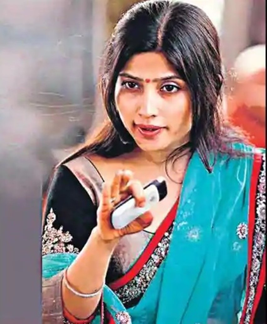 Dimple Yadav, Akhilesh Yadav SP, Mulayam Singh second wife