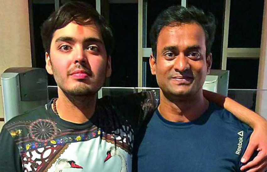 अनंत ट्रेनर विनोद चन्ना ने शुरुआत में उन्हें कम स्पीड में साइकिल चलाना, पैदल चलाना शुरू किया और धीरे-धीरे एक्सरसाइज टफ होती गई। अनंत के घर एंटीलिया में ट्रेनिंग होती थी। (<a href=" https://www.jansatta.com/photos/lifestyle-gallery/what-was-the-effect-of-business-division-on-tina-ambani-and-nita-ambani-answer-is-hidden-in-these-pictures-of-devrani-jethani/1756079/ "> बिजनेस बंटवारे का टीना और नीता अंबानी पर क्या था असर, देवरानी-जेठानी की इन तस्वीरों में छुपा है जवाब </a> )