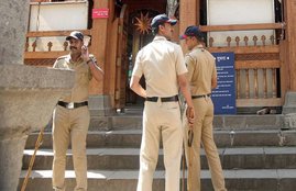 Man kills wife,man drags wife body,Kota, crime news, murder, jansatta