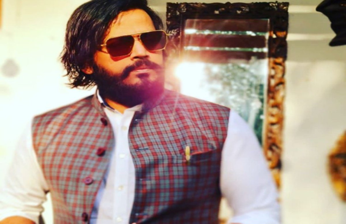 ravi kishan, yogi adityanath, prakash javadekar