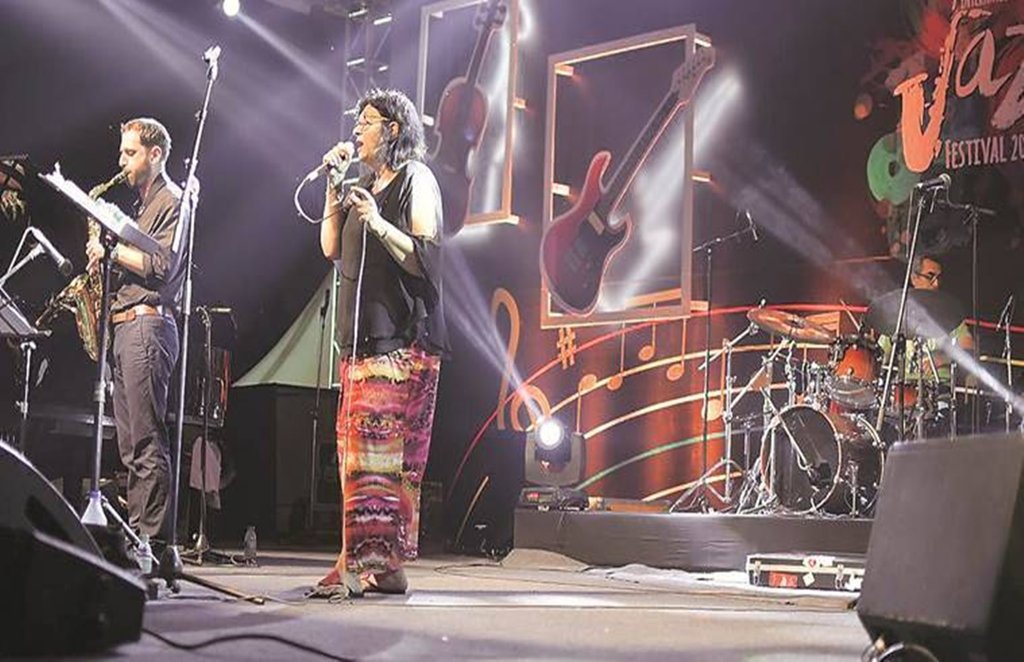 singing