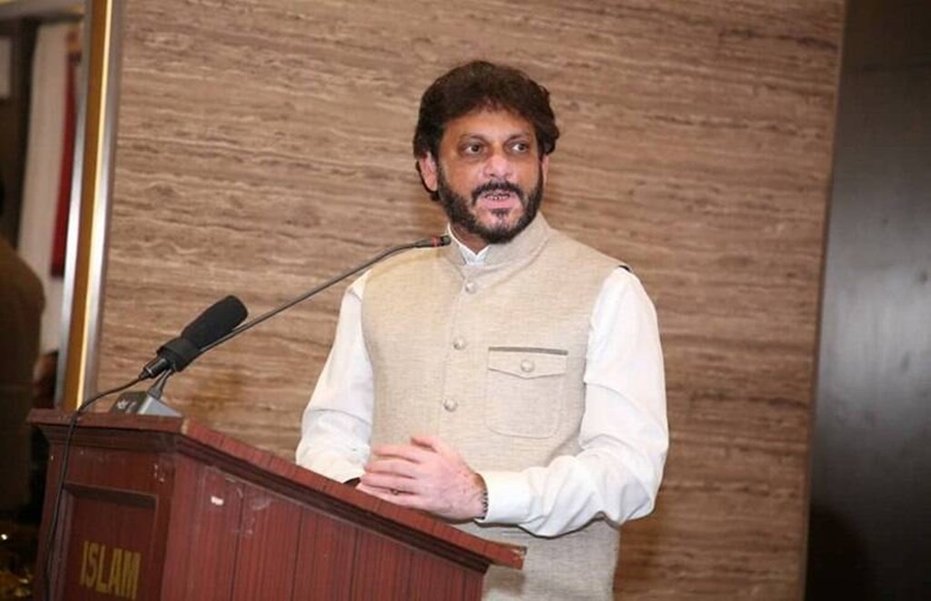 waris pathan, lalu yadav