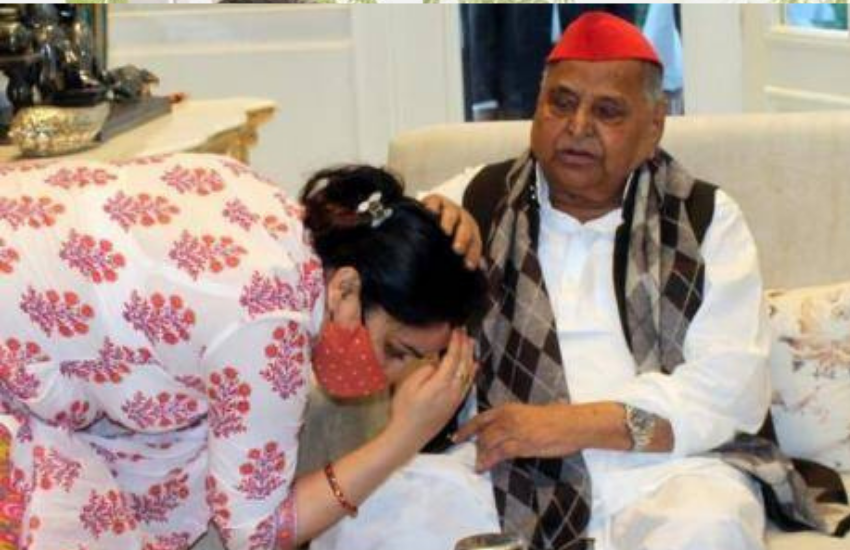 29 दिसंबर 2017 में अपर्णा ने तीन तलाक बिल लाने के लिए बीजेपी सरकार की तारीफ की थी। अर्पणा यादव ने ट्वीट कर कहा था कि इस कदम का स्वागत होना चाहिए। जबकि सपा ने लोकसभा में सपा के तीन तलाक बिल का विरोध किया था।