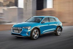 लॉन्च हुई Audi E-Tron इलेक्ट्रिक कार, ड्राइविंग रेंज को लेकर होगा Hyundai Kona से कड़ा मुकाबला