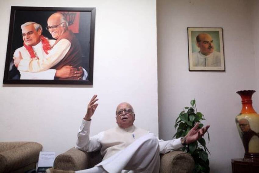 लालकृष्ण आडवाणी ने कमला आडवाणी से शादी की थी। कमला आडवाणी अब इस दुनिया में नहीं है। इस दंपति की दो संतान है। बेटे का नाम जयंत और बेटी का नाम प्रतिभा आडवाणी है। (यह भी पढ़ें: जब जेल में शिवरात्रि का व्रत ना रखकर पछताए थे एल के आडवाणी, जेलर से बोलना पड़ा था झूठ )