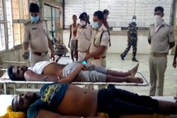 बिहार के भागलपुर में दो सगे भाइयों की नजदीक से गोली मारकर हत्या, ढाबे की आड़ में शराब तस्करी को लेकर थी रंजिश