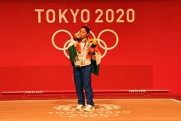olympic-medal-winner-mirabai-chanu-wishes-to-eat-homecooked-food-by-mother-and-pizza-after-return-from-tokyo