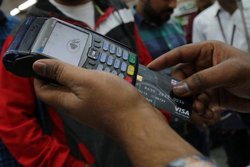 Debit Card में छपे CVV नंबर को मिटा कर याद क्यों कर लेना चाहिए? जानें क्यों जरूरी है ये