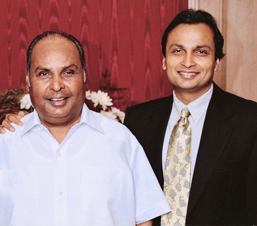 हालांकि अनिल अंबानी अड़े रहे और आखिरकार बेटे की जिद के सामने पिता को झुकना पड़ा था।