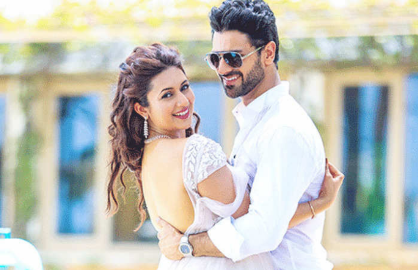 दिव्यांका ने खुद को रोक लिया और तय किया कि उनका सिंगल रहना ज्यादा बेहतर है। (<a href="https://www.jansatta.com/photos/lifestyle-gallery/neha-kakkar-karan-mehta-shweta-tiwari-and-these-celebrities-were-shaken-by-the-pain-of-breakup/1753419/ ">इन सेलेब्रिटीज का ब्रेकअप था बेहद दर्दनाक, मारपीट और ताने ने तबाह कर दी थी खुशहाल जिंदगी </a> )