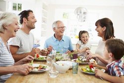 दिन भर में कितना खाना चाहिए? Rujuta Diwekar से जानें खानपान से जुड़े महत्वपूर्ण टिप्स