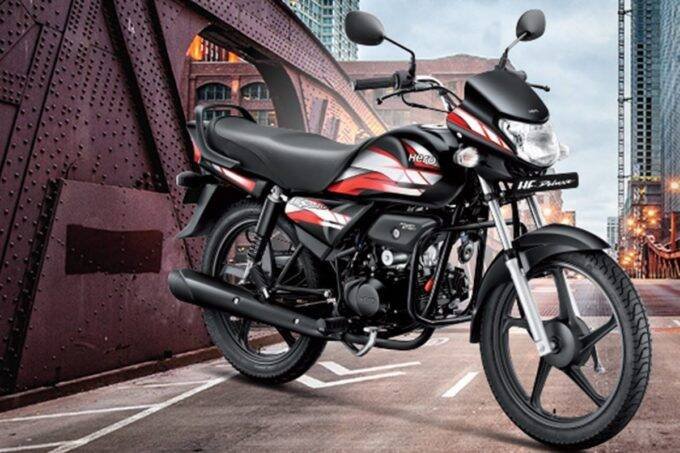 Hero HF Deluxe 100 बाइक में 97 सीसी का इंजन लगा है। फोटो: HeroMotoCorp