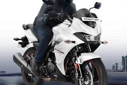 Hero Xtreme 200S: 15 हजार रु डाउनपेमेंट कर खरीदें स्पोर्टी लुक वाली ये बाइक, इतनी चुकानी होगी EMI