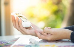 भोजन के बाद ज्यादा हो जाता है ब्लड शुगर लेवल तो मददगार साबित हो सकता है ये एक उपाय, जानें