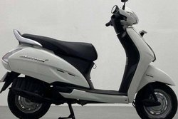 60 kmpl की माइलेज मिलेगी जब 19 हजार में घर लाएंगे Honda Activa, मिलेगी 100 प्रतिशत मनी बैक गारंटी