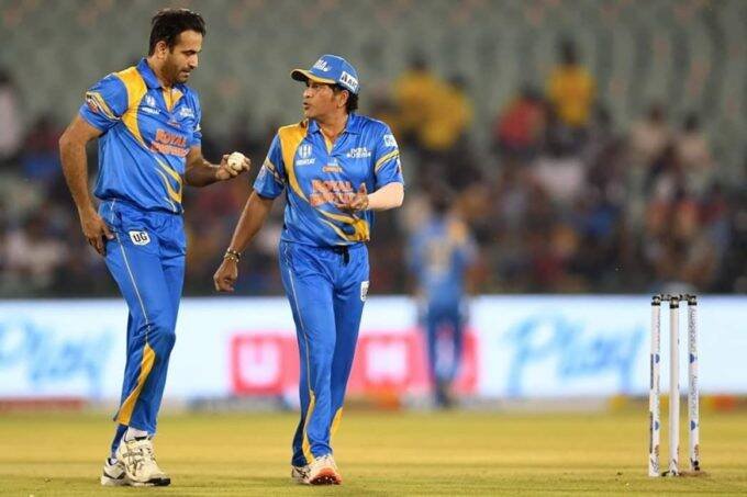 Irfan Pathan Sachin Tendulkar Piyus Chawala2