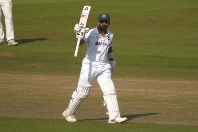 kl-rahul-may-play-first-test-against-england-and-can-be-seen-opening-with-rohit-sharma-also-rishabh-pant-returns