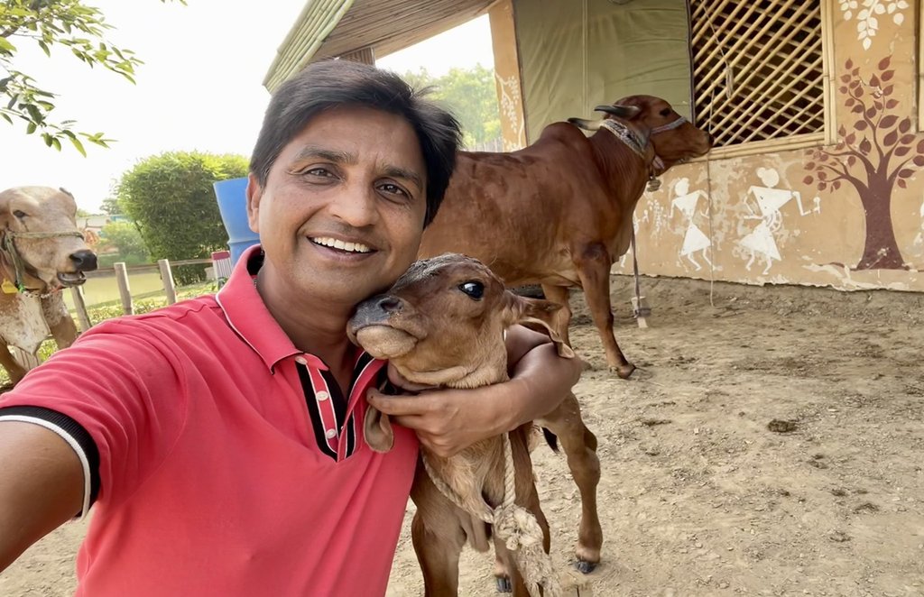 dr kumar vishwas