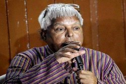 जब पत्रकार से कहने लगे लालू यादव, जंप न करें, स्थिर रहिए, मना करने के बाद आपको बैठा दिया