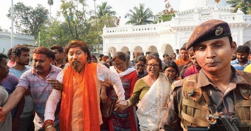 निशित प्रमाणिक बंगाल के कूचबिहार से सांसद हैं। उन्हें केंद्र में मंत्री भी बनाया गया है। उनपर 11 आपराधिक मामले दर्ज हैं। 37 वर्षीय निशित प्रमाणिक की शादी प्रियंका प्रमाणिक से हुई है। दोनों के दो बच्चे हैं। (यह भी पढ़ें: BJP में RSS के बड़े चेहरे रहे ये नेता, किसी के 6 तो किसी के 4 बच्चे )