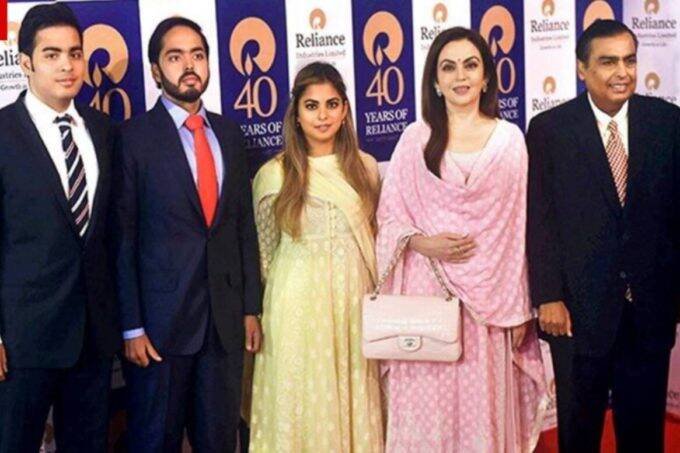 Mukesh Ambani, Nita Ambani, Anant Ambani, isha ambani, akash ambani
