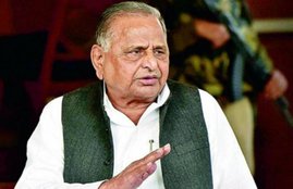 mulayam singh yadav, sadhna gupta, akhilesh yadav
