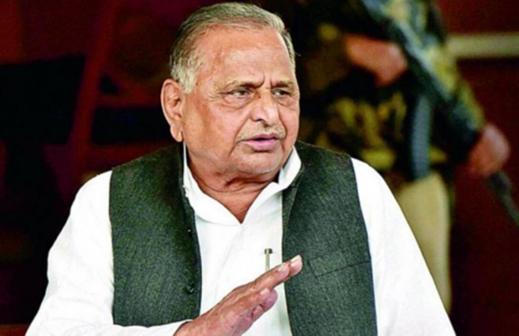 mulayam singh yadav, sadhna gupta, akhilesh yadav