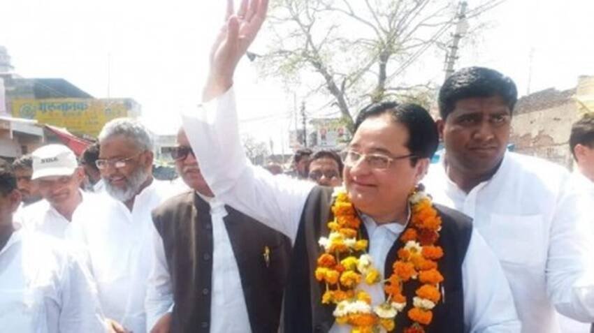 मुरादाबाद से समाजवादी पार्टी के सांसद एस टी हसन के 4 बच्चे हैं।