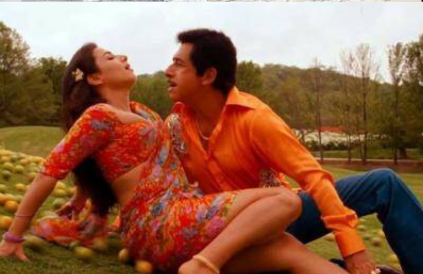 बता दें कि नसीर ने द डर्टी पिक्चर में 29 साल छोटी विद्या के साथ और डेढ़ इश्किया में माधुरी दीक्षित के साथ भी बोल्ड सीन पहले शूट किया है। ये सारी एक्ट्रेस नसीर से काफी छोटी थीं।(बोल्ड और इंटीमेट सीन का इन एक्ट्रेसेस ने सीरियल्स में दिया था ऐसा तड़का की देखकर लोग रहे गए हैरान )