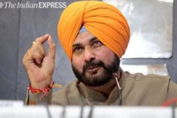 नवजोत सिंह सिद्धू ने सोनिया गांधी को लिखा पत्र, बताया- कांग्रेस के लिए आखिरी मौका…