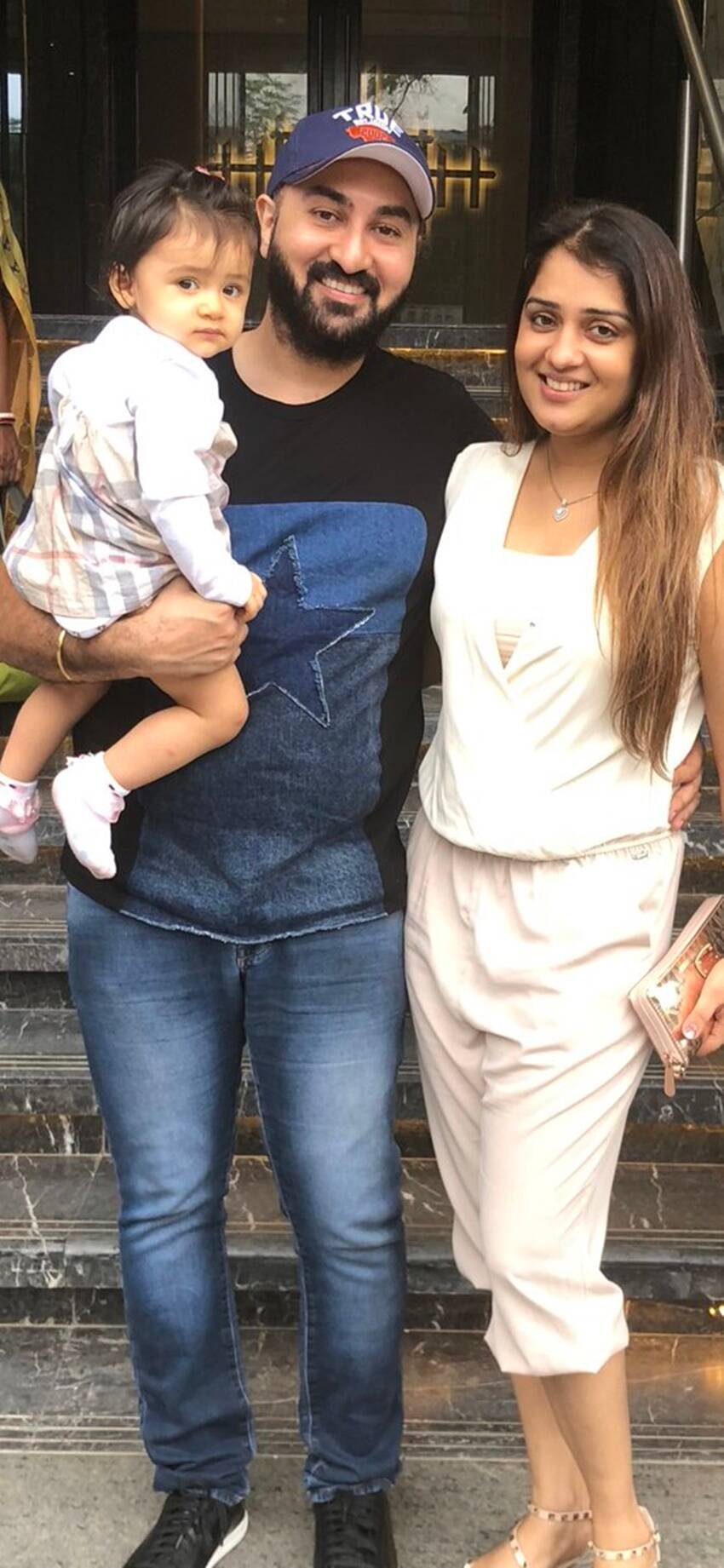 एक के बाद एक फिल्में फ्लॉप होने लगीं। करियर को बर्बादी के कगार पर पहुंचता देख निकिता ने शादी रचा ली। शादी के बाद जब वह प्रेग्नेंट हुईं तो उन्होंने फिल्मों को अलविदा कह दिया। (यह भी पढ़ें: अवैध संबंधों के कारण इस एक्ट्रेस पर फिल्म इंडस्ट्री ने लगा दिया बैन )