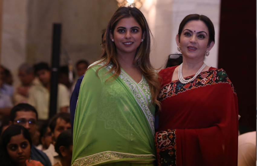 नीता एक ज्वाइंट फैमेली में रहती थीं और उनके घर में उस वक्त करीब 37 लोगों का बहुत बड़ा परिवार था।