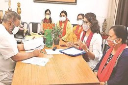 Women Teachers, Swami Prasad Maurya