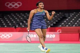 shutler-pv-sindhu-reaches-to-semifinal-of-tokyo-olympics-by-beating-japanese-player-yagamuchi-and-pm-modi-gives-wishes