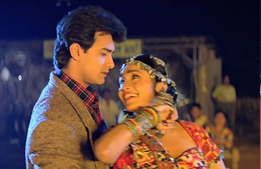 बॉलीवुड में शादीशुदा मर्दों की तरफ एक्ट्रेसेस आकर्षित होने की खबरें अक्सर ही आती रहती हैं। कई नामी एक्ट्रेसेस ने शादीशुदा मर्दों से शादी की हैं, लेकिन एक एक्ट्रेसेस की मां ने शादीशुदा मर्द से संबंध होने की जानकारी होते ही अपनी बेटी के करियर को बॉलीवुड में खत्म कर दिया। ये एक्ट्रेसे थी माला सिन्हा (Mala Sinha) की बेटी प्रतिभा सिन्हा (Pratibha Sinha)। प्रतिभा ने अपने करियर के शुरुआती दिनों में ही संगीतकार नदीम सैफी (Nadeem saifi) से दिल लगा लिया था। माला सिन्हा इस रिश्ते से बिलकुल खिलाफ थीं, क्योंकि नदीम पहले से शादीशुदा थे। नदीम और प्रतिभा को दूर करने में माला को काफी मशक्कत करनी पड़ी थी और इस अलगाव में विवाद भी खूब हुआ था।