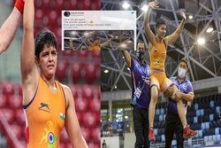 ‘टोक्यो ओलंपिक में मिला भारत को पहला गोल्ड’, रेसलिंग चैंपियन प्रिया मलिक को बधाई देते हुए लोगों ने की बड़ी गलती