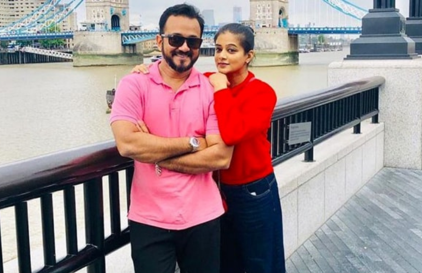 दैनिक भास्कर के अनुसार एक इंटरव्यू में मुस्तफा ने बताया था कि आयशा उनसे पैसे के लिए जबरन वसूली की कोशिश कर रही थीं। (पहली पत्नी को सुसाइड की धमकी देकर इस सिंगर ने छुपाए रखी थी दूसरी शादी, होटल से उठा विवाद पहुंचा था कोर्ट तक तक )