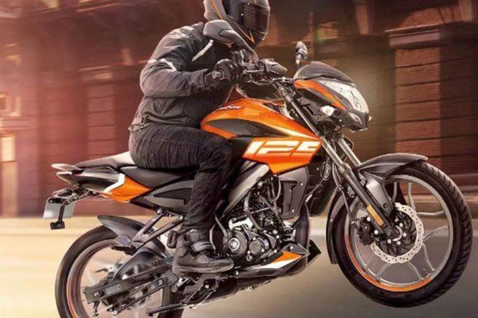 इस बाइक में 124.45cc SOHC टू-वाल्व, एयर-कूल्ड DTS-i इंजन दिया गया है। फोटो: Baja Auto